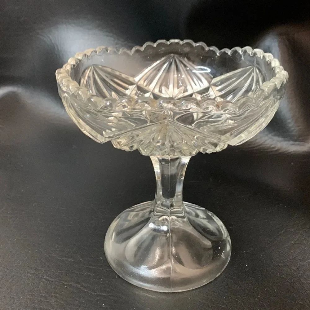 Crystal Sawtooth Cut Starburst Design Candy Trinket Nuts Fruit Stem Serving Dish
